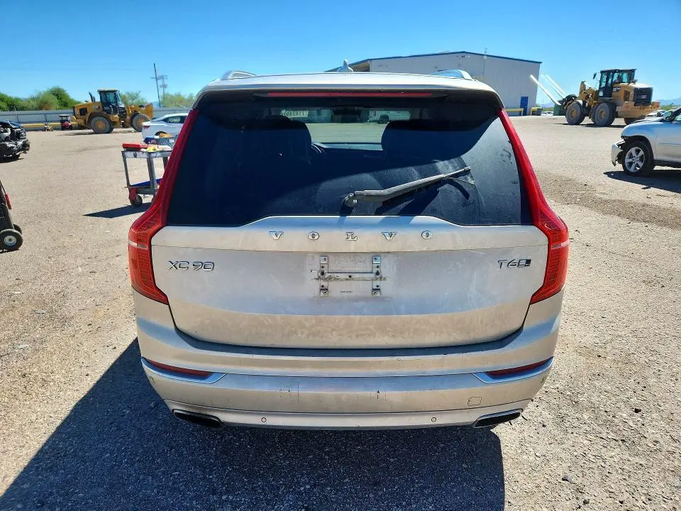 2016 VOLVO XC90 T6  