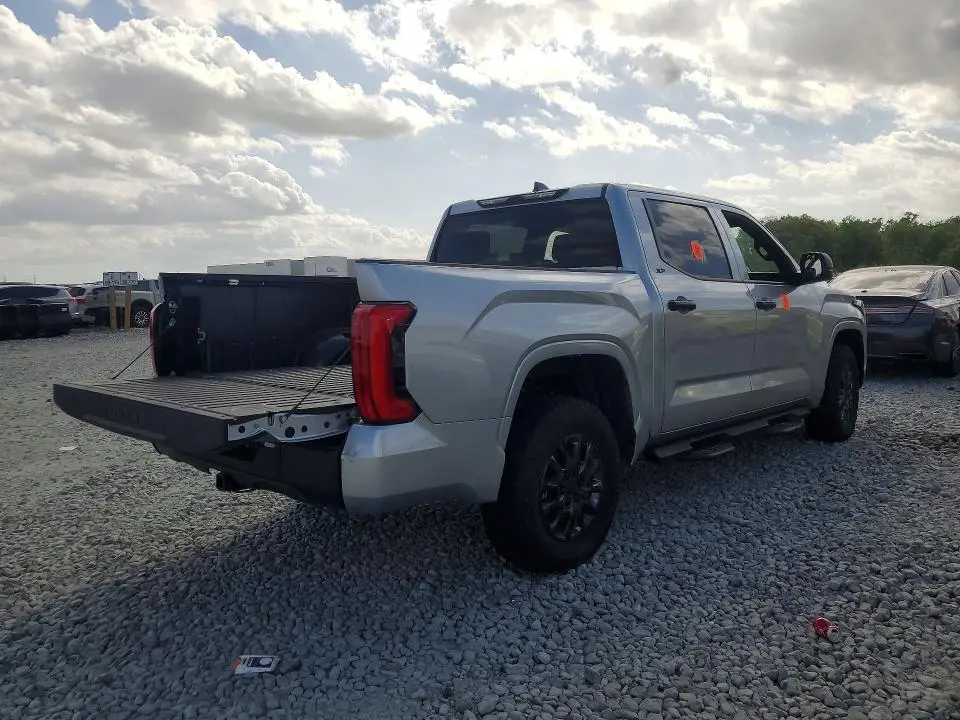 2025 TOYOTA TUNDRA SR  