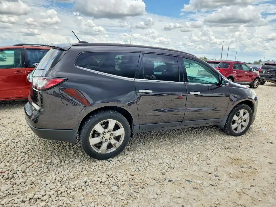 2017 CHEVROLET TRAVERSE LT  