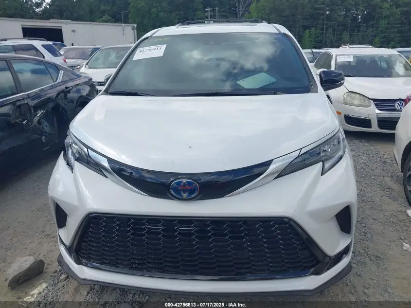 2023 TOYOTA SIENNA 25TH ANNIVERSARY EDITION