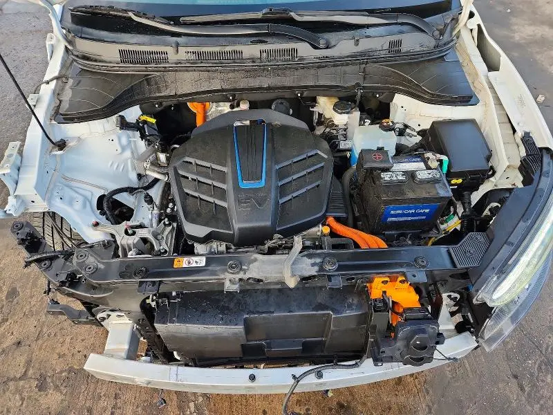 2023 HYUNDAI KONA SE  