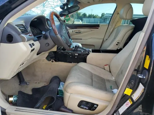 2013 LEXUS LS 460  