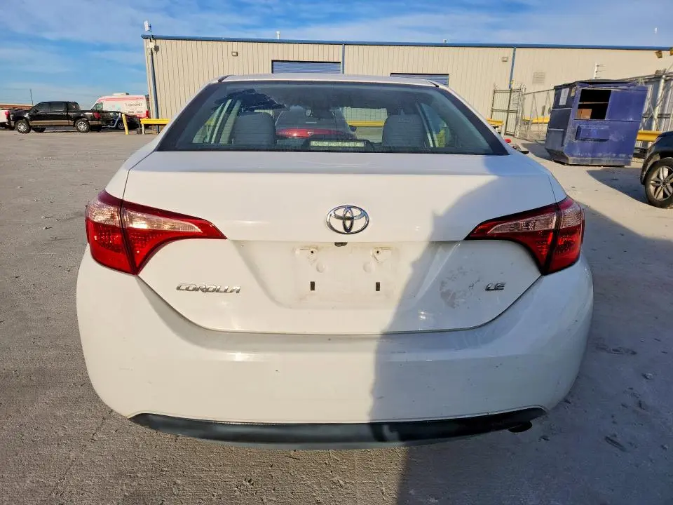 2018 TOYOTA COROLLA LE  