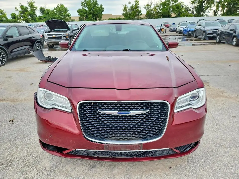2018 CHRYSLER 300 TOURING  