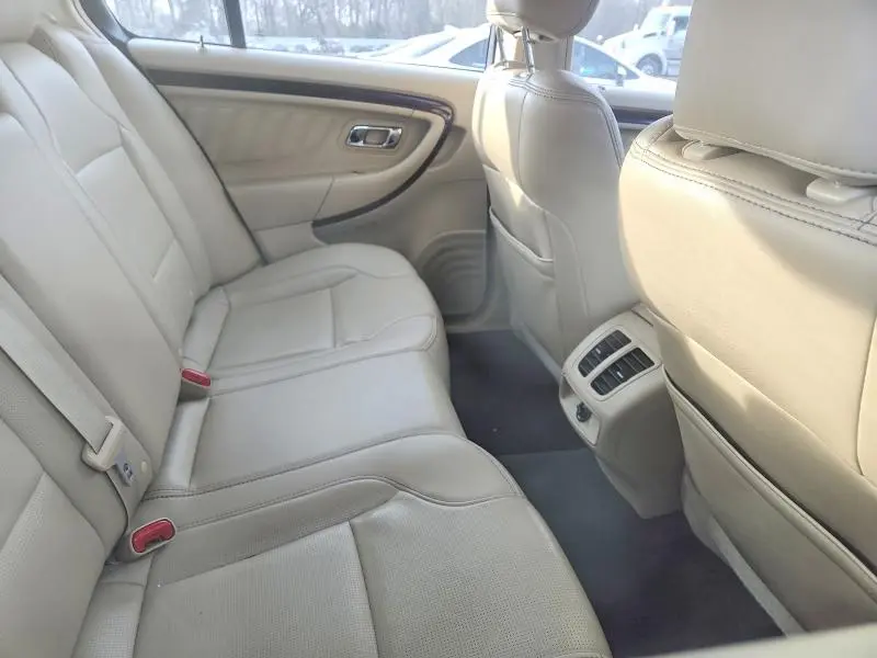 2013 FORD TAURUS LIMITED  