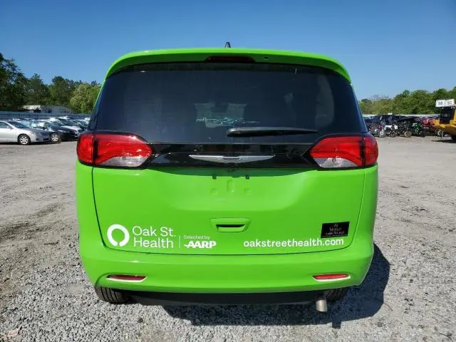 2024 CHRYSLER VOYAGER LX