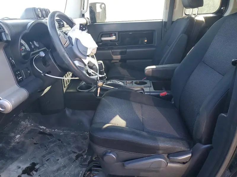 2010 TOYOTA FJ CRUISER BASE  