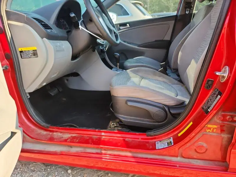2015 HYUNDAI ACCENT GLS  