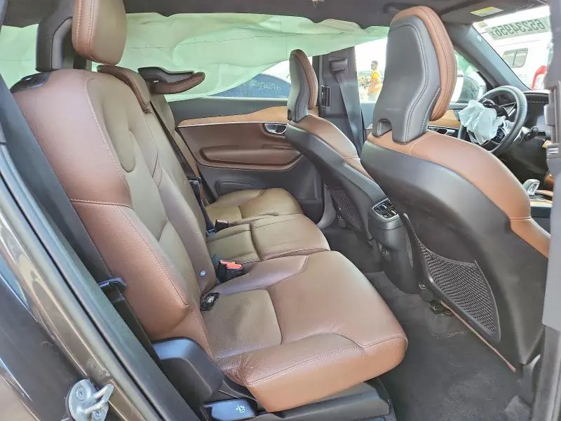 2023 VOLVO XC90 PLUS  