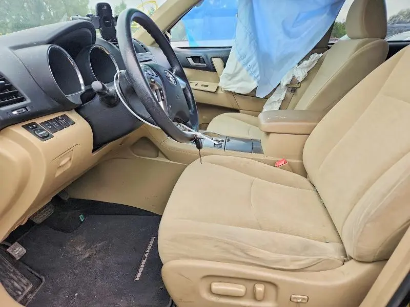 2011 TOYOTA HIGHLANDER BASE  