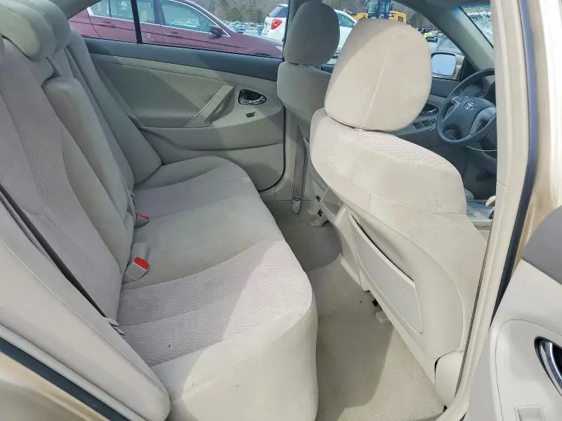 2011 TOYOTA CAMRY LE  