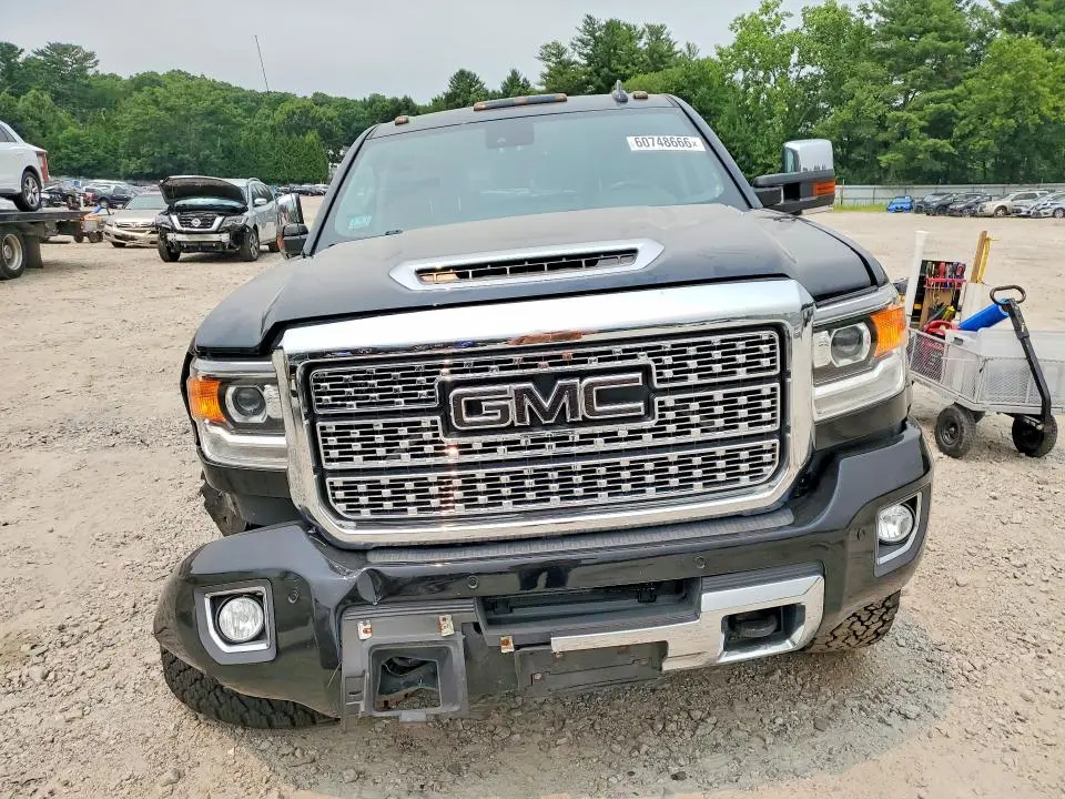 2018 GMC SIERRA K2500 DENALI  
