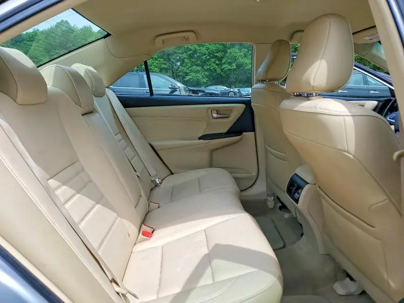 2016 TOYOTA CAMRY XLE  