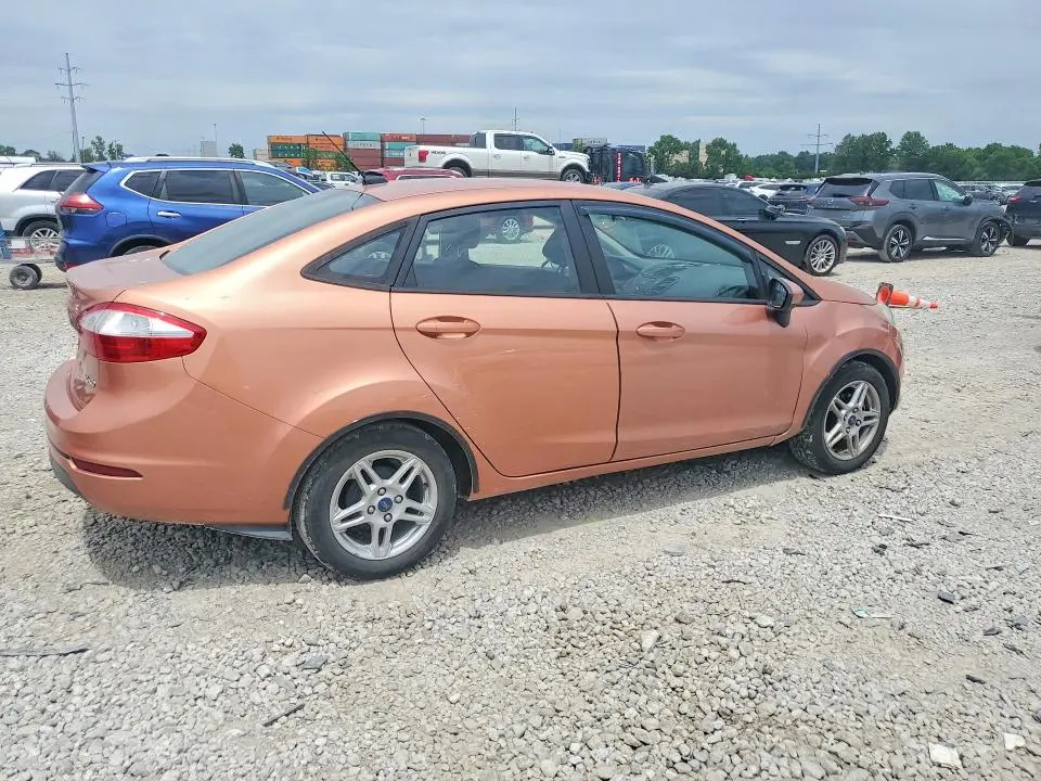 2017 FORD FIESTA SE  