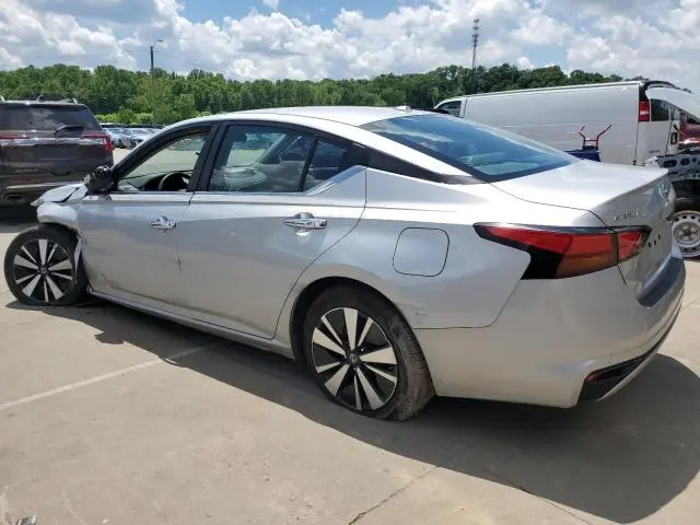 2022 NISSAN ALTIMA SV  
