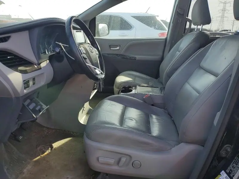 2016 TOYOTA SIENNA XLE 8-PASSENGER  
