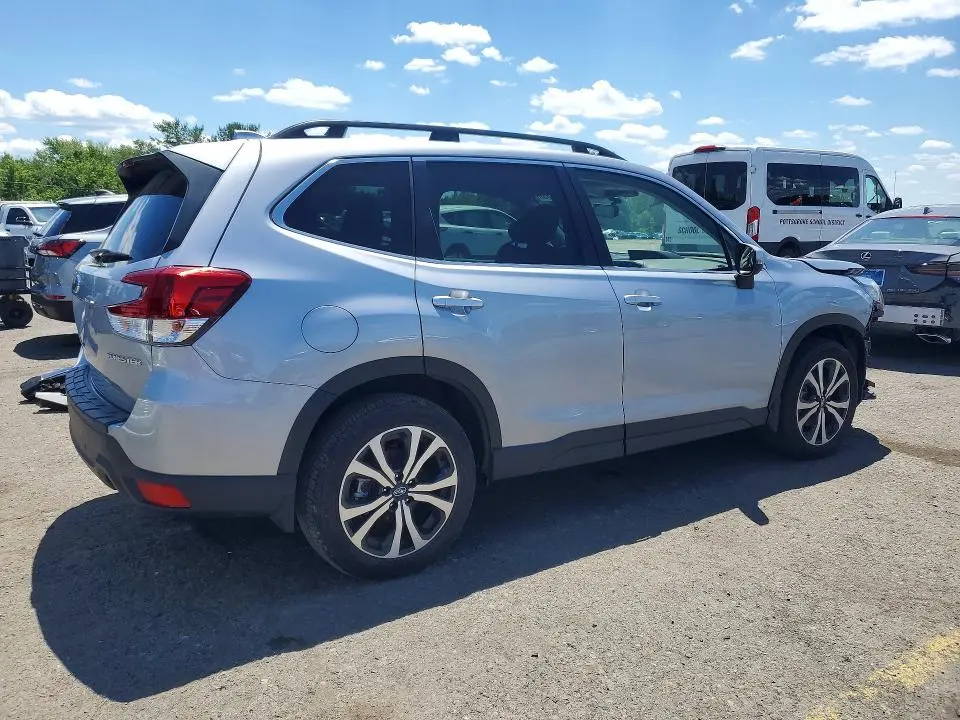 2023 SUBARU FORESTER LIMITED  