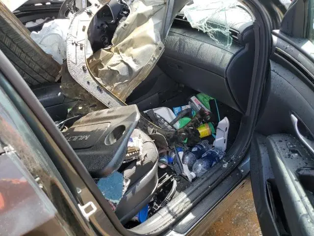 2022 HYUNDAI TUCSON SE  