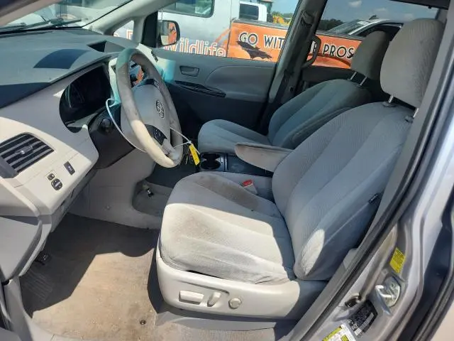 2011 TOYOTA SIENNA LE  