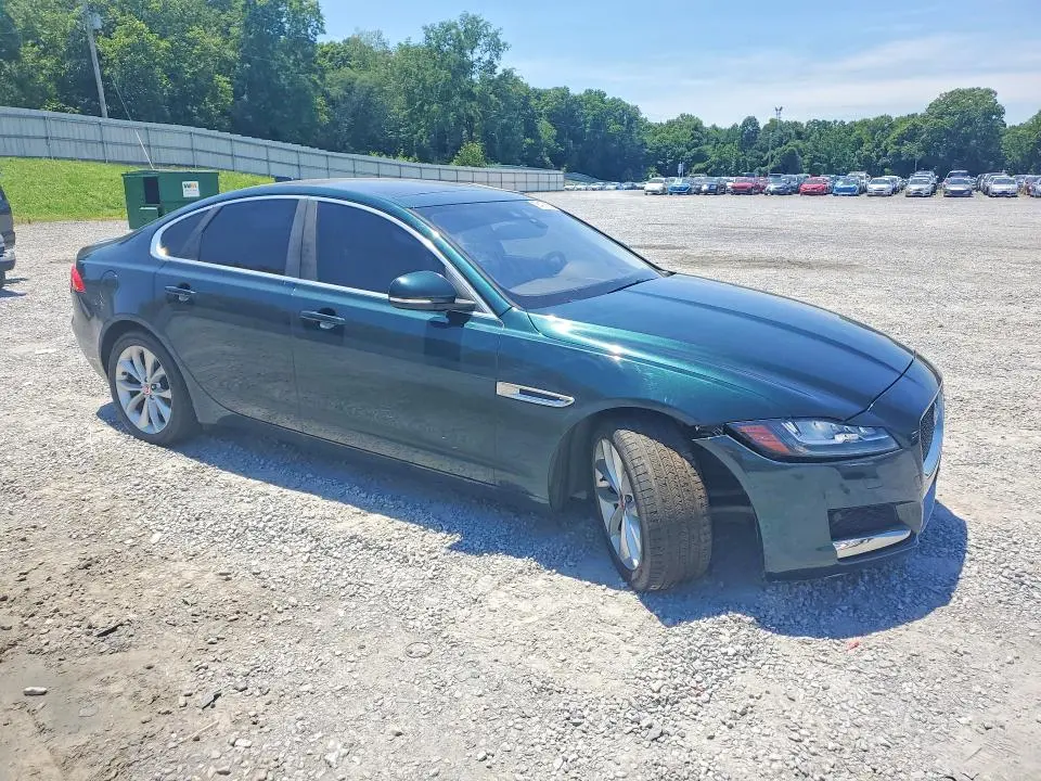 2017 JAGUAR XF PREMIUM  