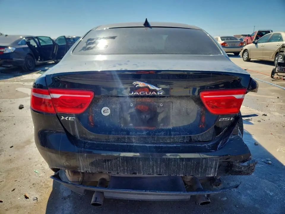 2018 JAGUAR XE   