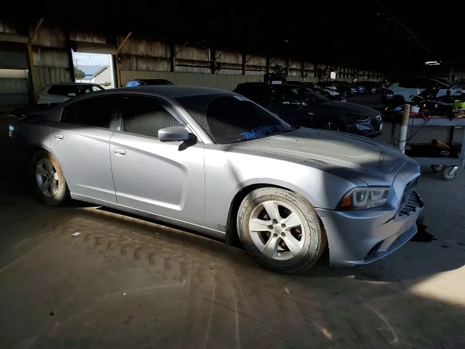 2014 DODGE CHARGER SE  