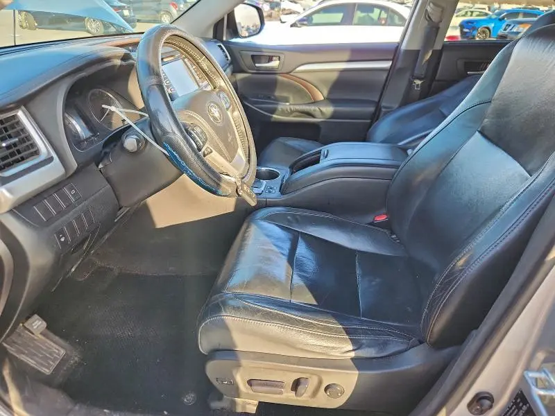 2014 TOYOTA HIGHLANDER XLE  