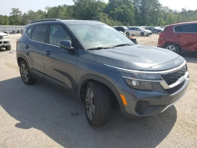 2022 KIA SELTOS S  