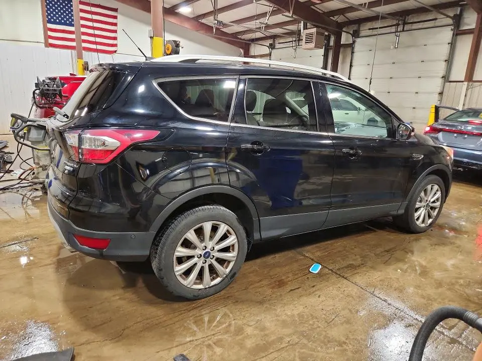 2017 FORD ESCAPE TITANIUM  