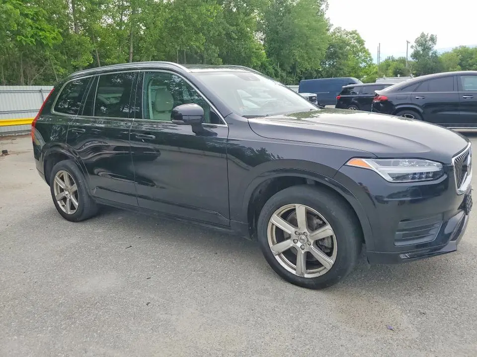 2021 VOLVO XC90 T6 MOMENTUM  