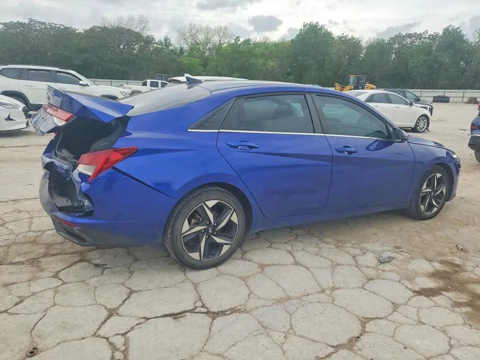 2021 HYUNDAI ELANTRA SEL  