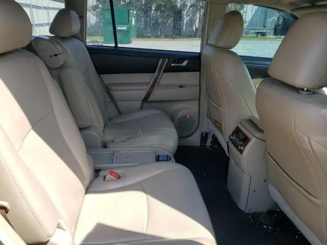 2013 TOYOTA HIGHLANDER LIMITED  