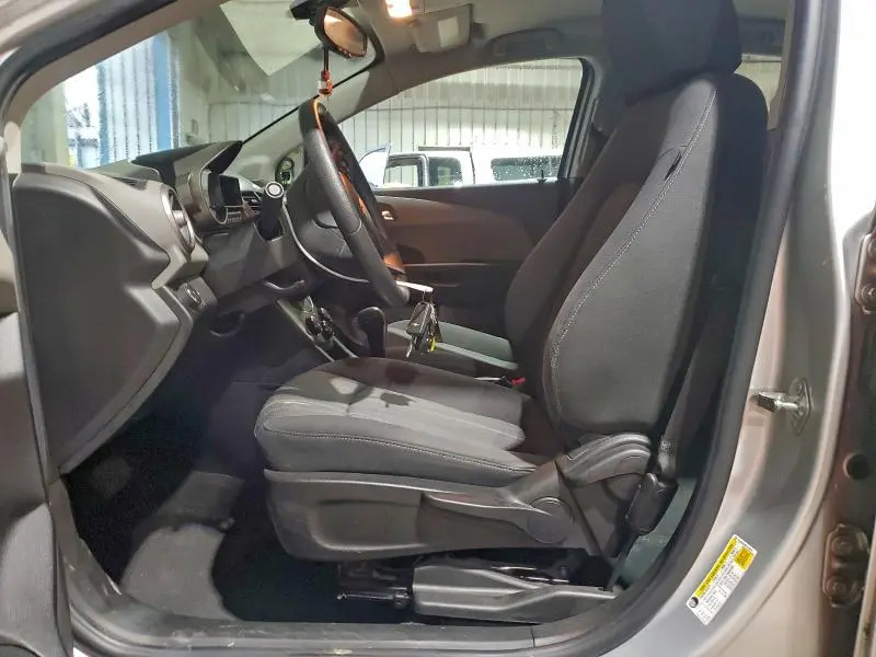 2015 CHEVROLET SONIC LT  