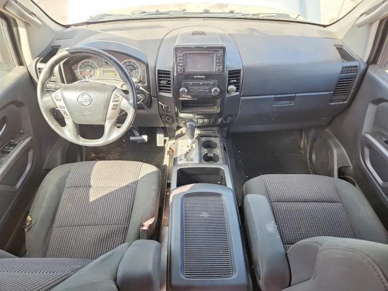 2015 NISSAN TITAN SV  