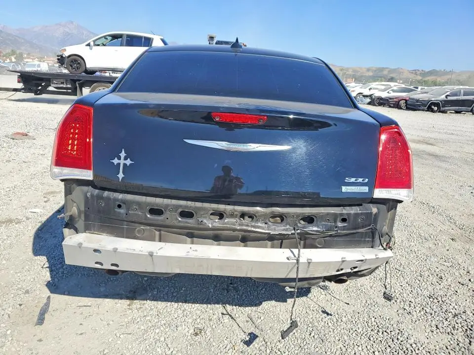 2016 CHRYSLER 300 LIMITED  