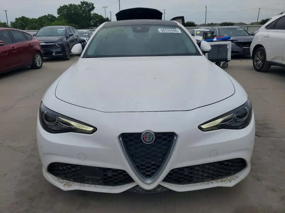 2017 ALFA ROMEO GIULIA TI  