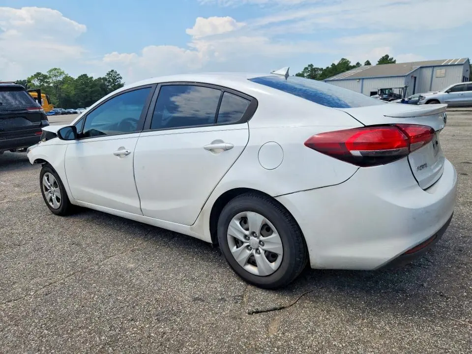 2017 KIA FORTE LX  