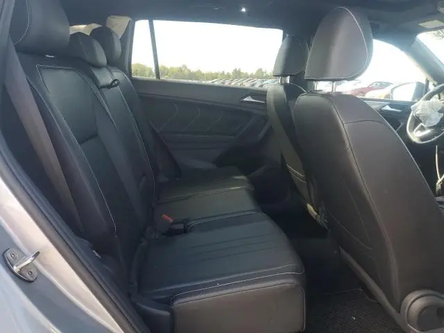 2022 VOLKSWAGEN TIGUAN SE R-LINE BLACK  