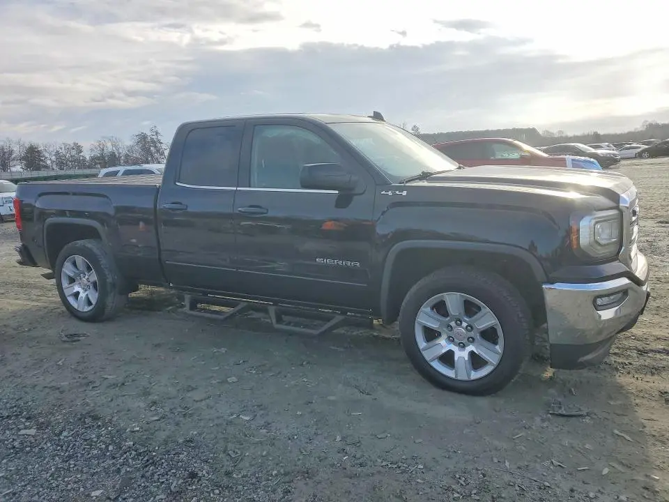 2017 GMC SIERRA K1500 SLE  
