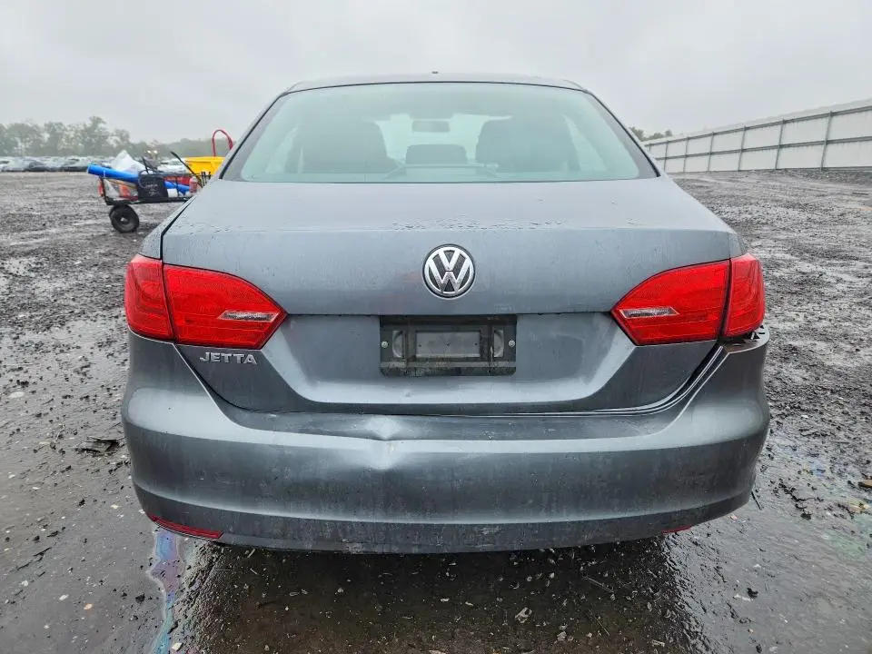 2014 VOLKSWAGEN JETTA BASE  
