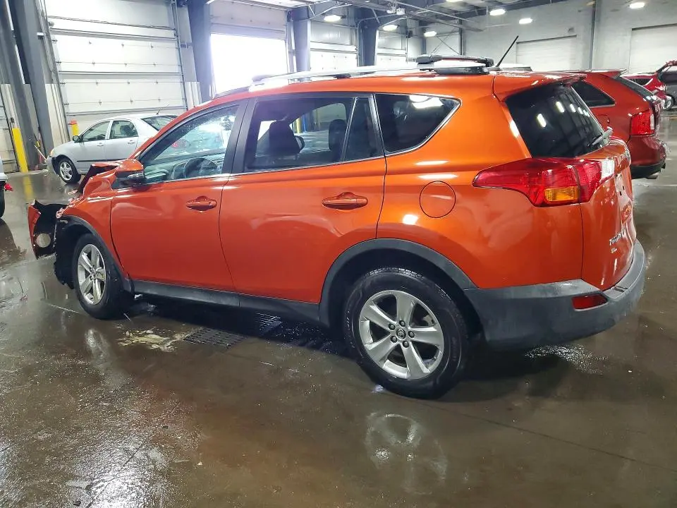 2015 TOYOTA RAV4 XLE  