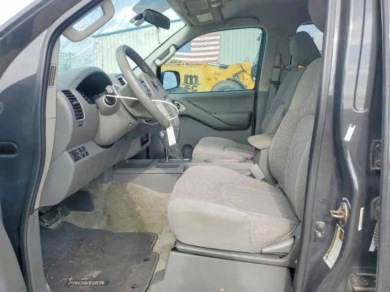 2014 NISSAN FRONTIER SV  