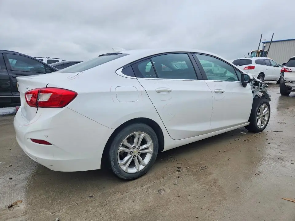 2019 CHEVROLET CRUZE LT  