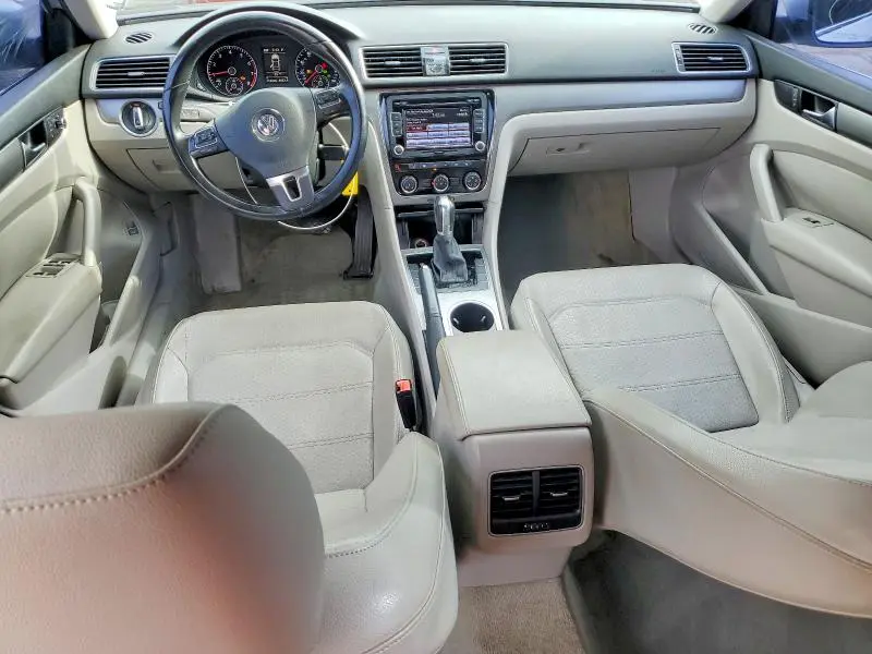 2014 VOLKSWAGEN PASSAT SE  