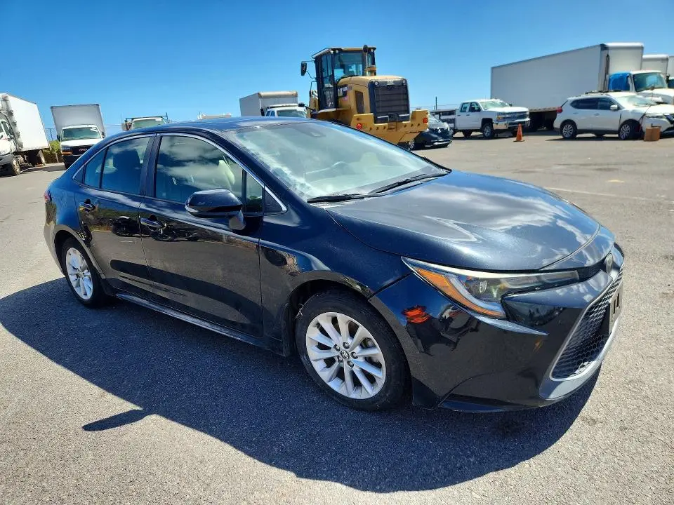 2020 TOYOTA COROLLA XLE  