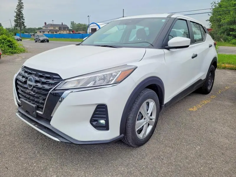 2023 NISSAN KICKS S  