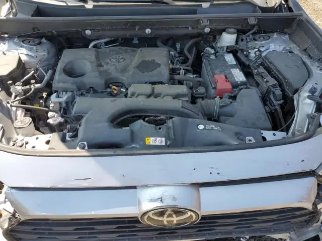 2021 TOYOTA RAV4 XLE  