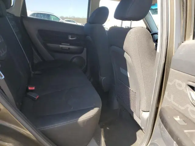 2013 KIA SOUL +  