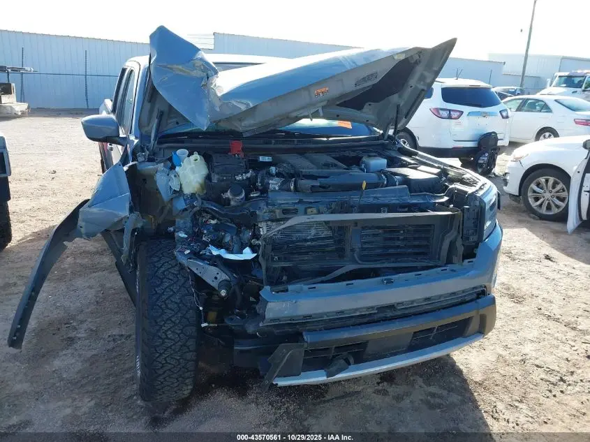 2024 NISSAN FRONTIER PRO-4X 4X4