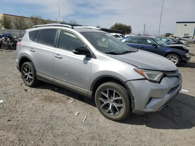 2018 TOYOTA RAV4 SE  
